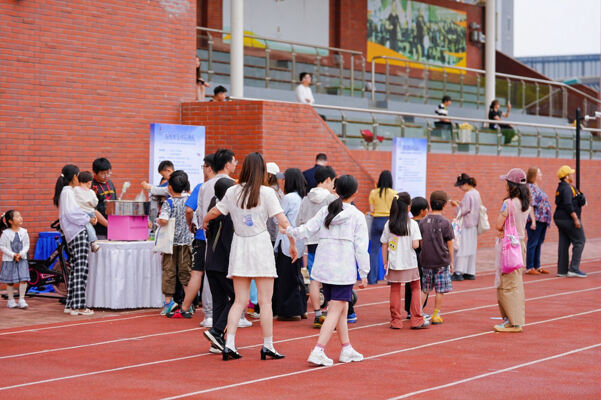 2025夏季嘉年华·海龟音乐节高能回顾,杭州惠灵顿外籍人员子女学校