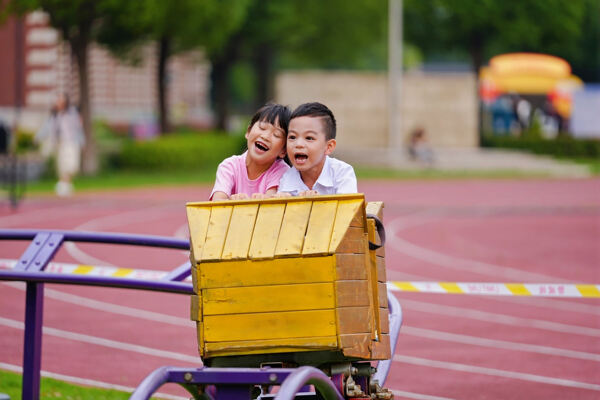 2025夏季嘉年华·海龟音乐节高能回顾,杭州惠灵顿外籍人员子女学校