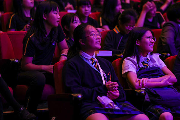Mr. Shen Shixi, the King of Animal Stories,Wellington College International Hangzhou
