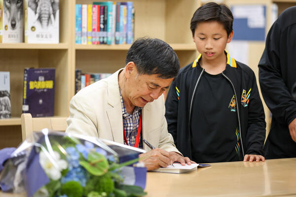 Mr. Shen Shixi, the King of Animal Stories,Wellington College International Hangzhou