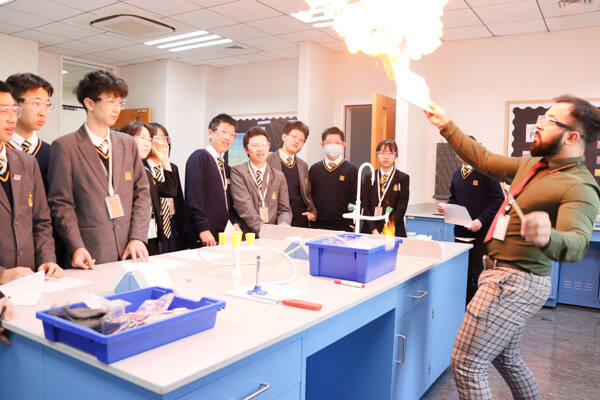 Science class,Hiba Academy Hangzhou