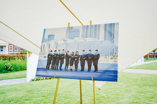WCCH Sixth Form Graduation Ceremony,Hiba Academy Hangzhou