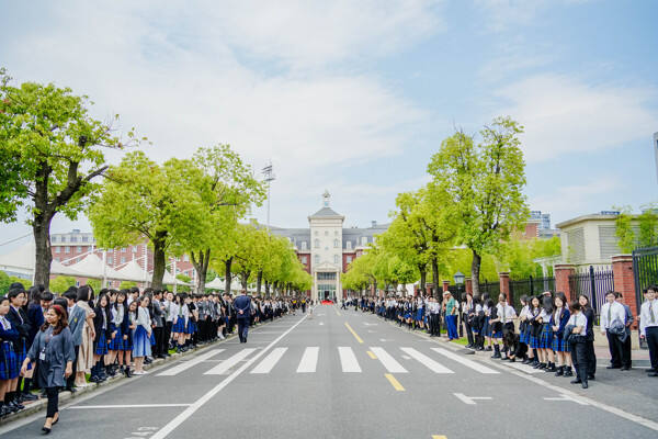 WCCH Sixth Form Graduation Ceremony,Hiba Academy Hangzhou