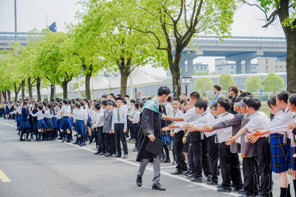 WCCH Sixth Form Graduation Ceremony,Hiba Academy Hangzhou