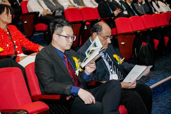 WCCH Sixth Form Graduation Ceremony,Hiba Academy Hangzhou