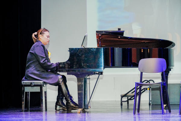 WCCH Sixth Form Graduation Ceremony,Hiba Academy Hangzhou