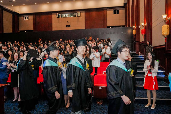 WCCH Sixth Form Graduation Ceremony,Hiba Academy Hangzhou