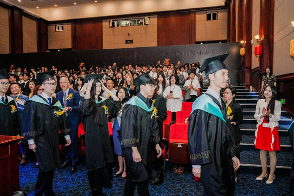 WCCH Sixth Form Graduation Ceremony,Hiba Academy Hangzhou