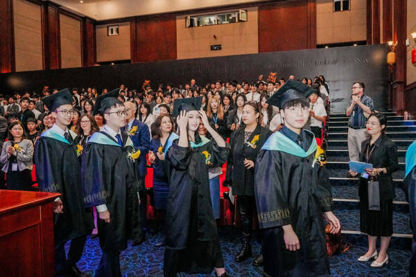 WCCH Sixth Form Graduation Ceremony,Hiba Academy Hangzhou