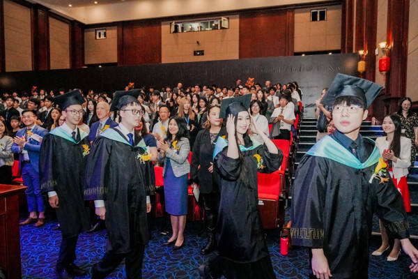 WCCH Sixth Form Graduation Ceremony,Hiba Academy Hangzhou