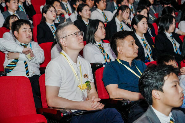 WCCH Sixth Form Graduation Ceremony,Hiba Academy Hangzhou