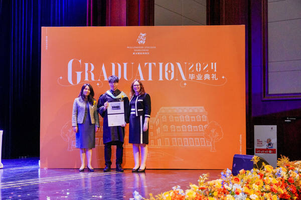 WCCH Sixth Form Graduation Ceremony,Hiba Academy Hangzhou
