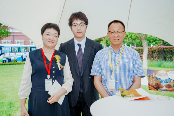 WCCH Sixth Form Graduation Ceremony,Hiba Academy Hangzhou