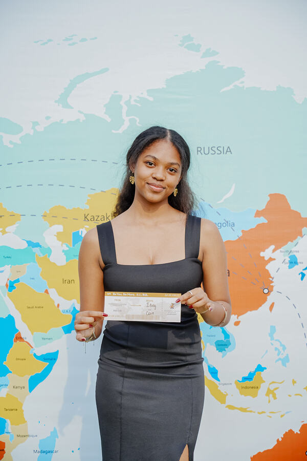 WCCH Sixth Form Graduation Ceremony,Hiba Academy Hangzhou