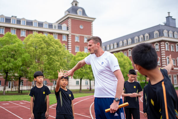 A Visit From Martin Brockman, A Bronze Medal Decathlete,Hiba Academy Hangzhou