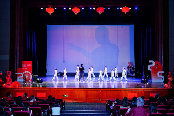 蛇年新春庆祝盛典,杭州市萧山区惠立学校