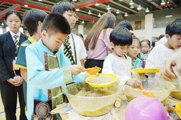多元文化日,杭州市萧山区惠立学校