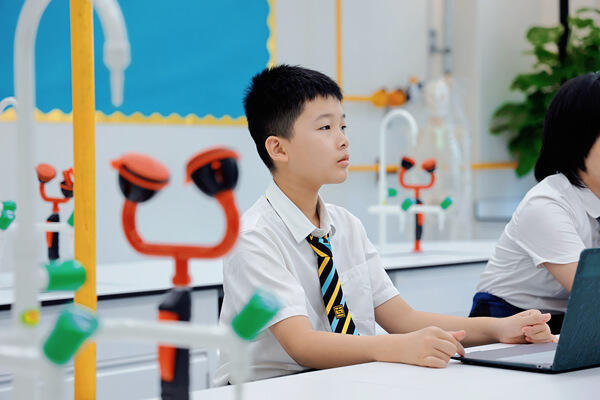 Grade 6 - 科学课,南通惠立学校