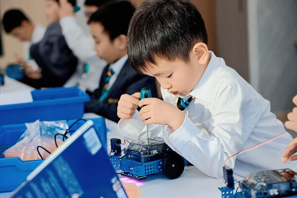 辅助课程教学活动,南通惠立学校