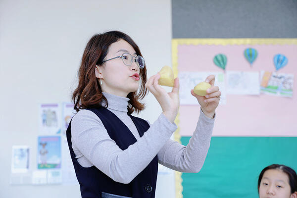 Grade 6 - 中文社会研习,南通惠立学校