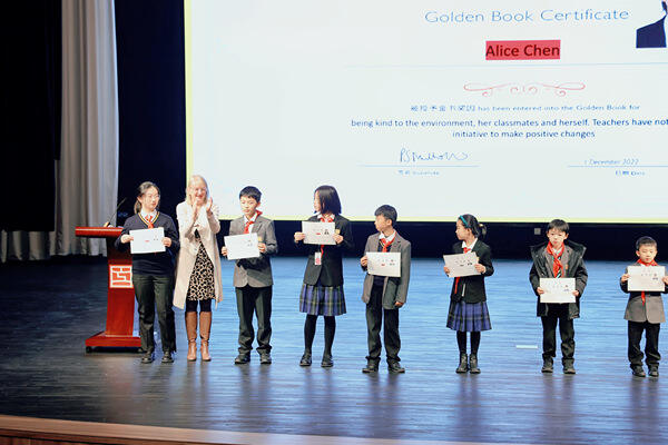 学生集会,南通惠立学校