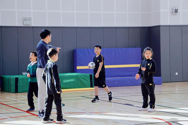 Grade 2&Grade 3 - 体育课,南通惠立学校