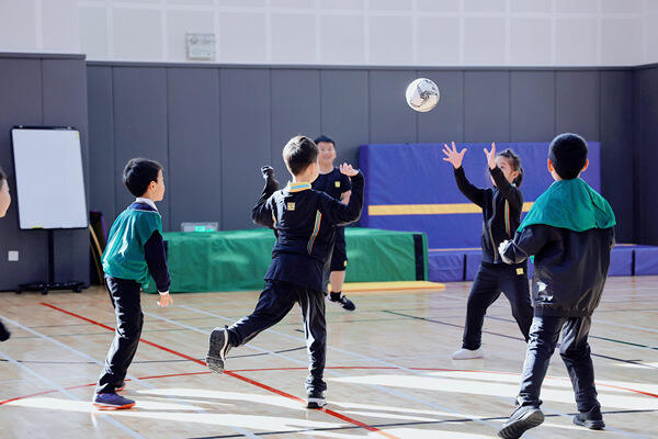 Grade 2&Grade 3 - 体育课,南通惠立学校