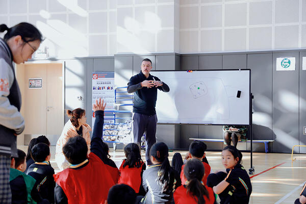 Grade 2&Grade 3 - 体育课,南通惠立学校