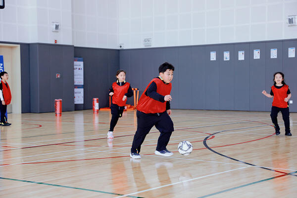 Grade 2&Grade 3 - 体育课,南通惠立学校