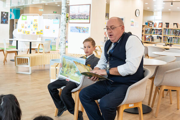 Mystery Reader,Hiba Academy Nantong