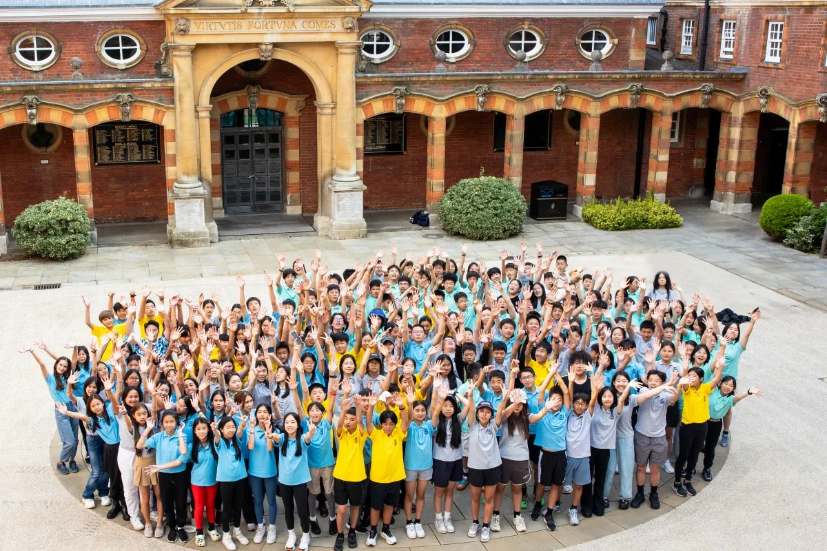 上海国际学校，上海IB国际学校，惠灵顿上海校区秉持“通则自尊自信，泛爱广告”的理念