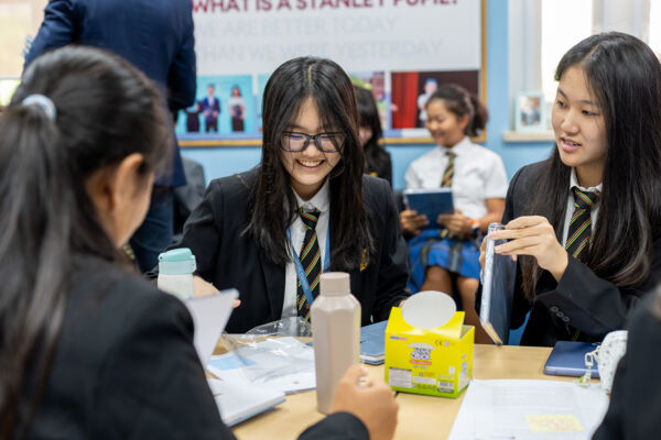 开学第一天,天津惠灵顿外籍人员子女学校