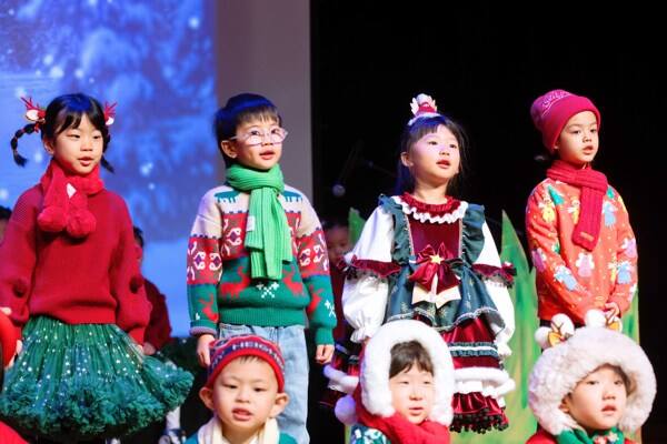幼儿园圣诞秀,天津惠灵顿幼儿园