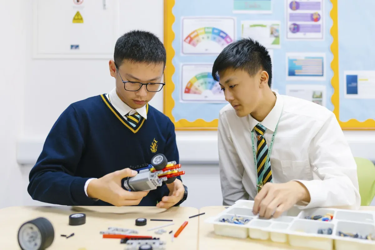 The strength of Huili science in Secondary School