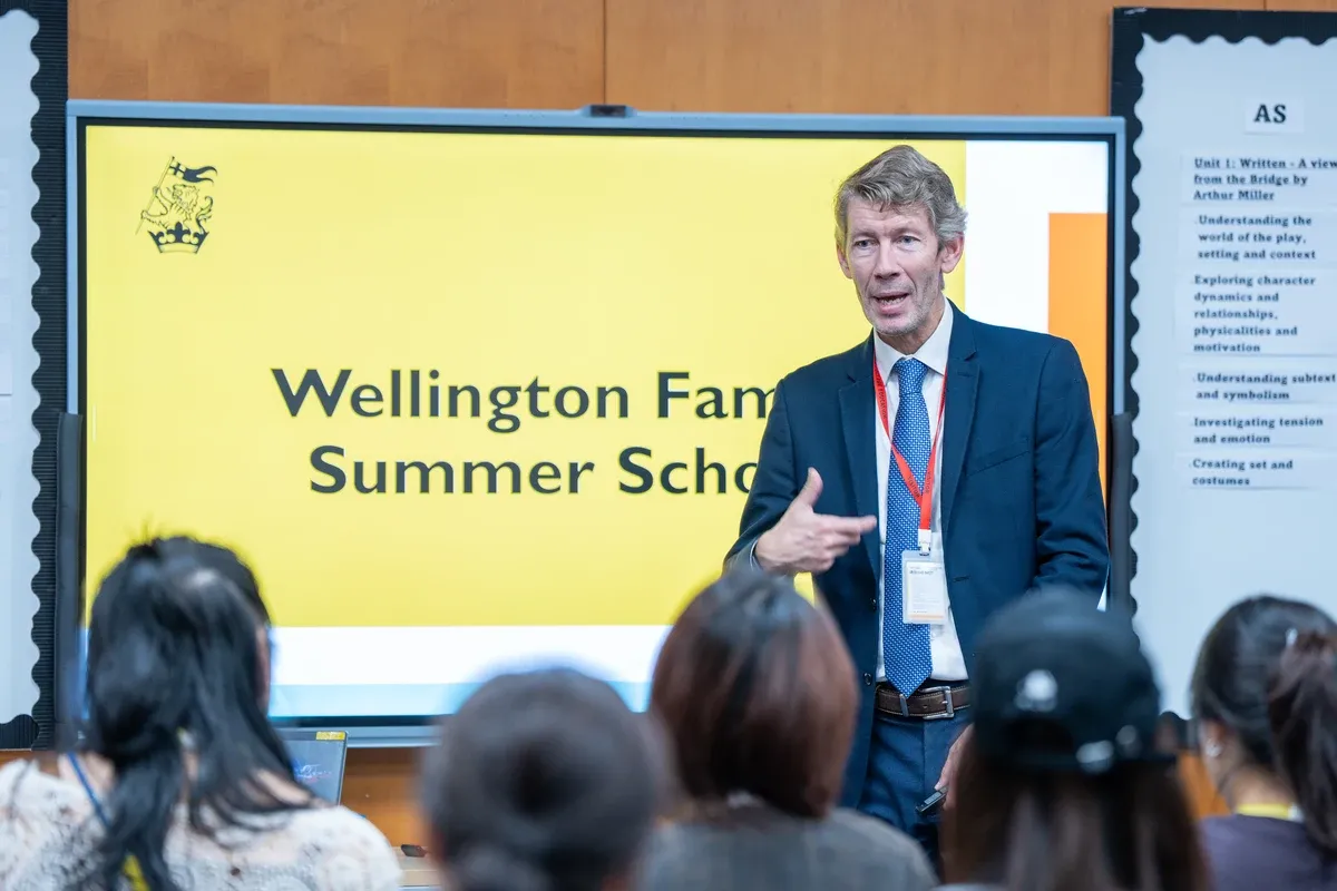 英国惠灵顿公学夏令营课程总监David Wilson来访杭州校区