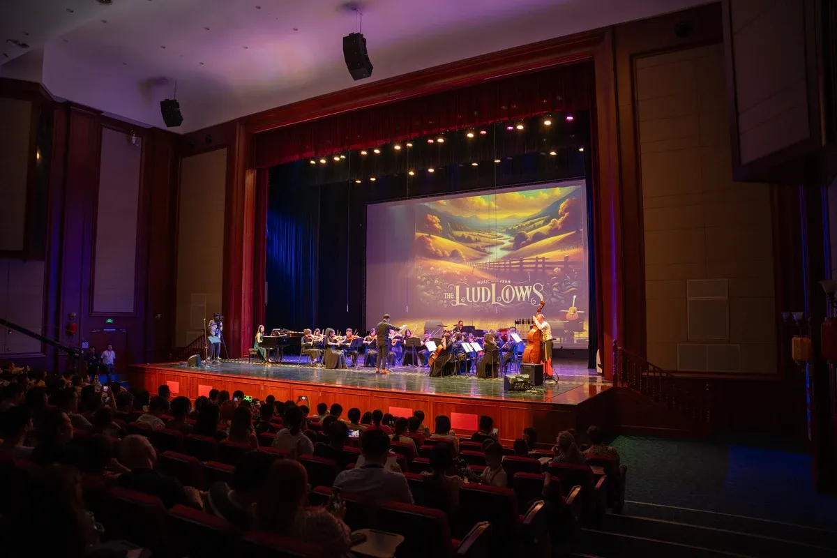 A Symphony of Silver Screen Dreams, an Orchestral Delight 